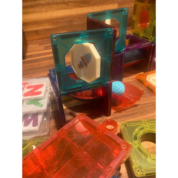 Magnetic Tiles + Pipe Set TONS of pieces Pre-owned Playmags + Lukat Brands - Picture 13 of 16
